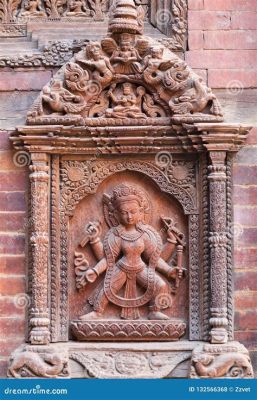 what medium was used primarily for buddhist art in nepal? the role of wood carving in nepalese buddhist iconography